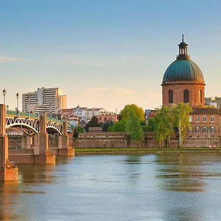 Moderne Renove Centre * Toulouse